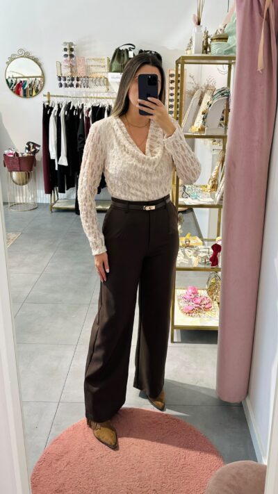 Calça Castanha Mochy